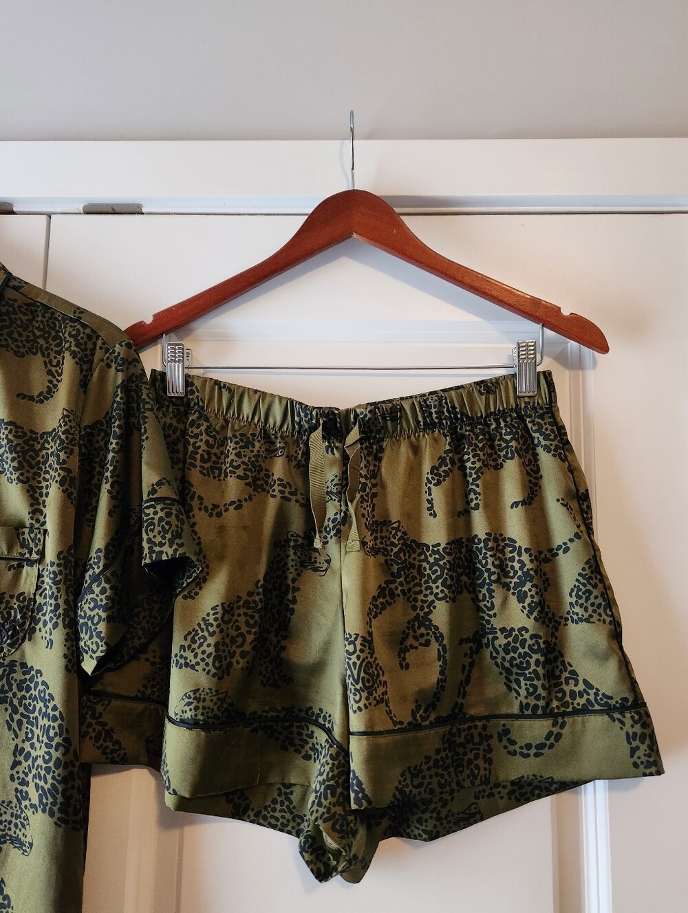 Pajama Set - Picture 3 of 7
